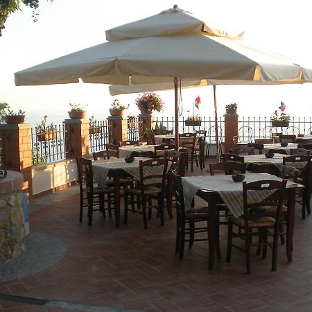 Agritursmo Montesalerno Villa Diamante Luaran gambar